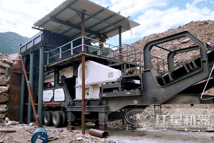 流動(dòng)石子機(jī)搭載鄂式破碎機(jī)