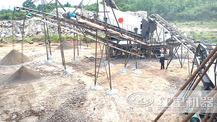 移動(dòng)制沙現(xiàn)場 移動(dòng)制沙現(xiàn)場