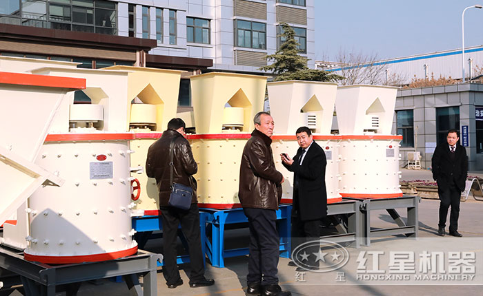 客戶到廠考察選購復合破 客戶到廠考察選購復合破