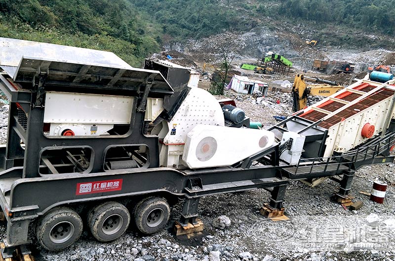 重錘式移動破碎機單機作業安裝現場 重錘式移動破碎機單機作業安裝現場