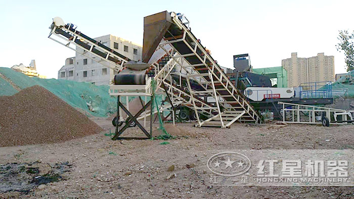 輪胎配置下的流動式作業(yè)的碎石加工設(shè)備 輪胎配置下的流動式作業(yè)的碎石加工設(shè)備