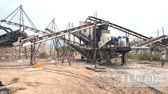 移動錘式粉碎機配置的石頭生產線 移動錘式粉碎機配置的石頭生產線