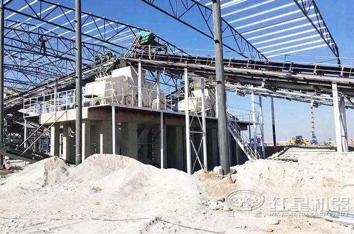 反擊式破碎機(jī)生產(chǎn)現(xiàn)場 反擊式破碎機(jī)生產(chǎn)現(xiàn)場