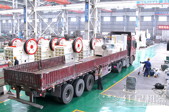 69破碎機車間裝車發貨 69破碎機車間裝車發貨