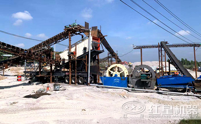 移動制砂機生產線現場 移動制砂機生產線現場