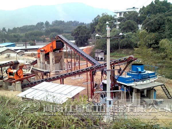 花崗巖制砂項(xiàng)目現(xiàn)場