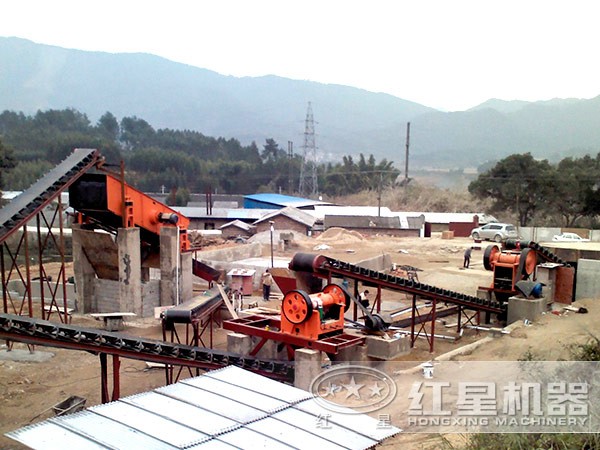 江西某高速公路石料生產線現場