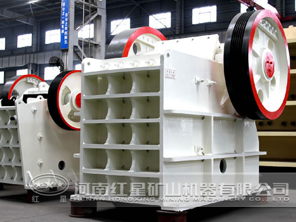 紅銻礦鄂式破碎機