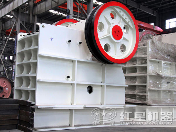 鄂式粉碎機(jī)車間