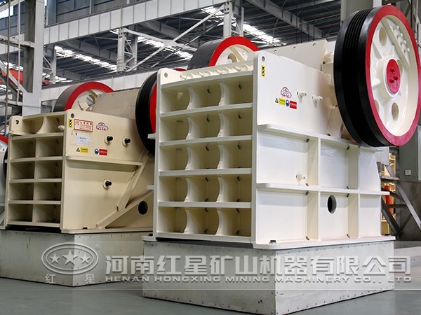 大型顎式破碎機(jī)