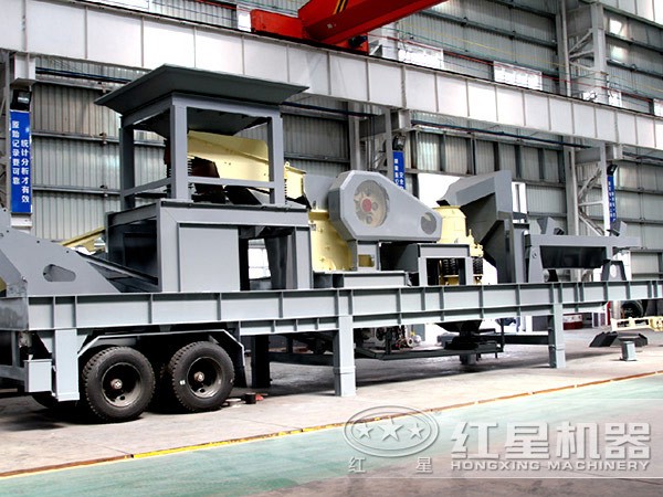 時(shí)產(chǎn)80-100噸片麻巖移動(dòng)破車(chē)間