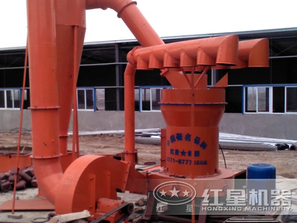 閃長巖磨粉機工作現(xiàn)場